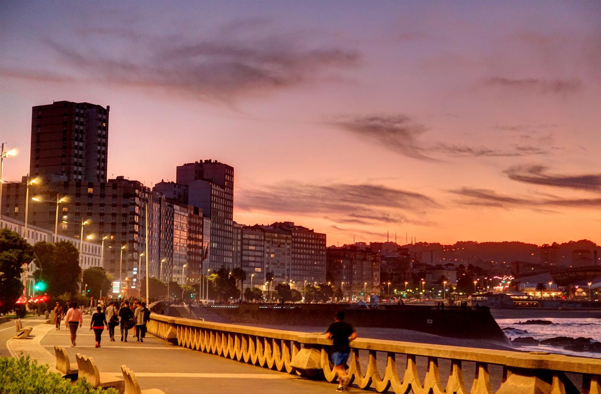 Reserva tu escapada por Galicia, Asturias o Portugal